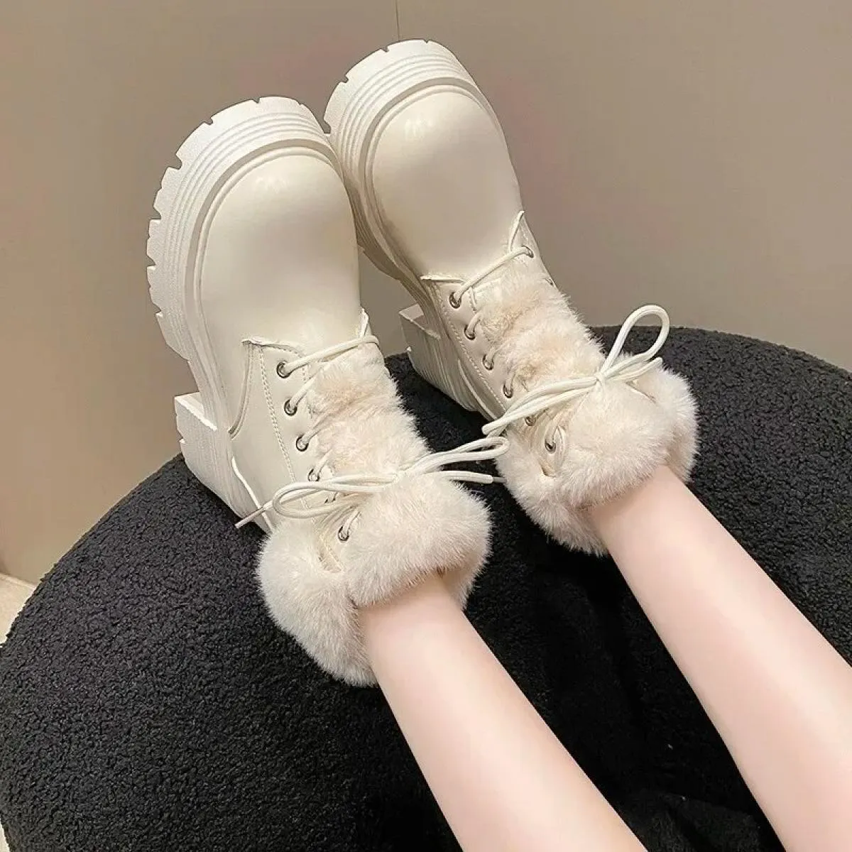 2024 di Vendita Caldo Nuovo Inverno Breve Peluche Delle Donne Stivaletti Moda Lace Up Donne Calde Pu Stivaletti Suola Spessa Sca