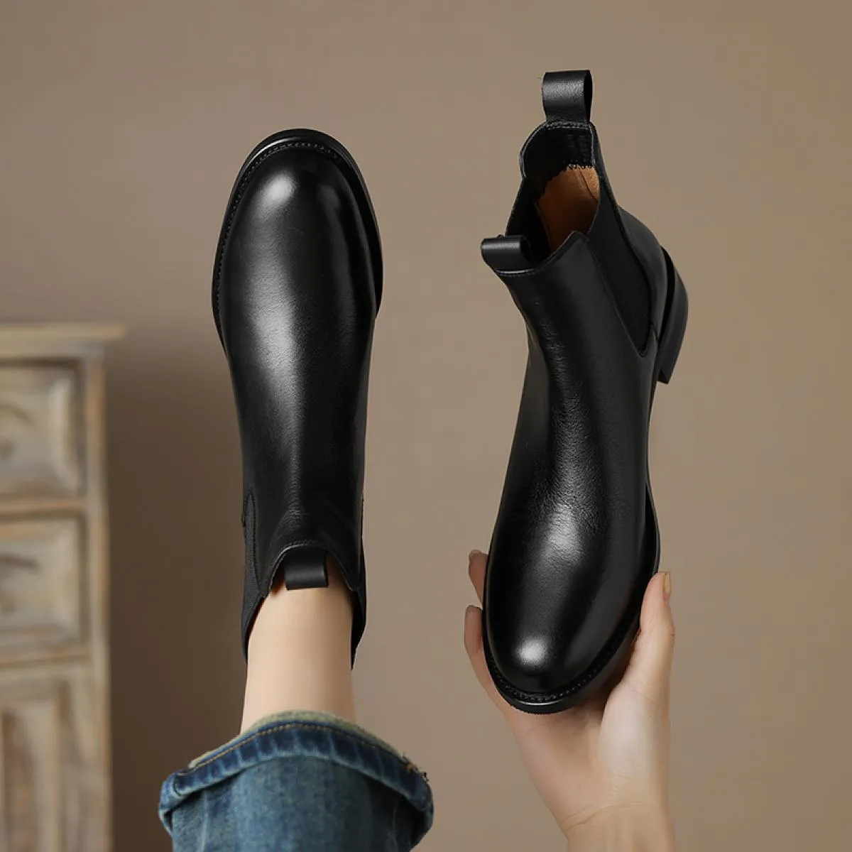 2024 Stivaletti da donna Autunno Inverno Lavoro Casual Tacco medio Scarpe in vera pelle da donna Nuovi stivaletti Taglia 34 43