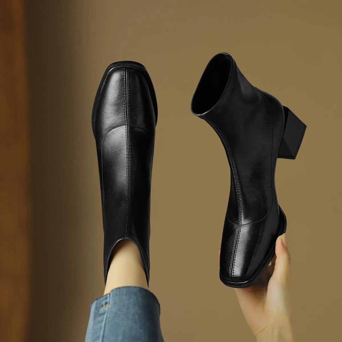 2024 Stivaletti da donna con tacco alto Stivaletti in vera pelle con punta quadrata Scarpe da lavoro Donna Autunno Inverno Tagli