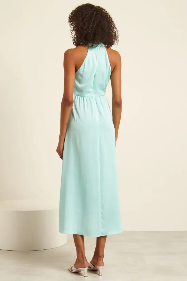 Abito con scollo all'americana