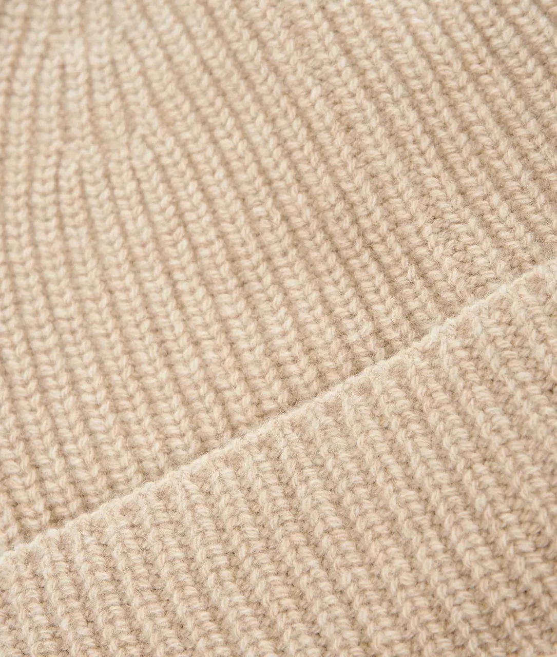 Beanie in maglia beige beige