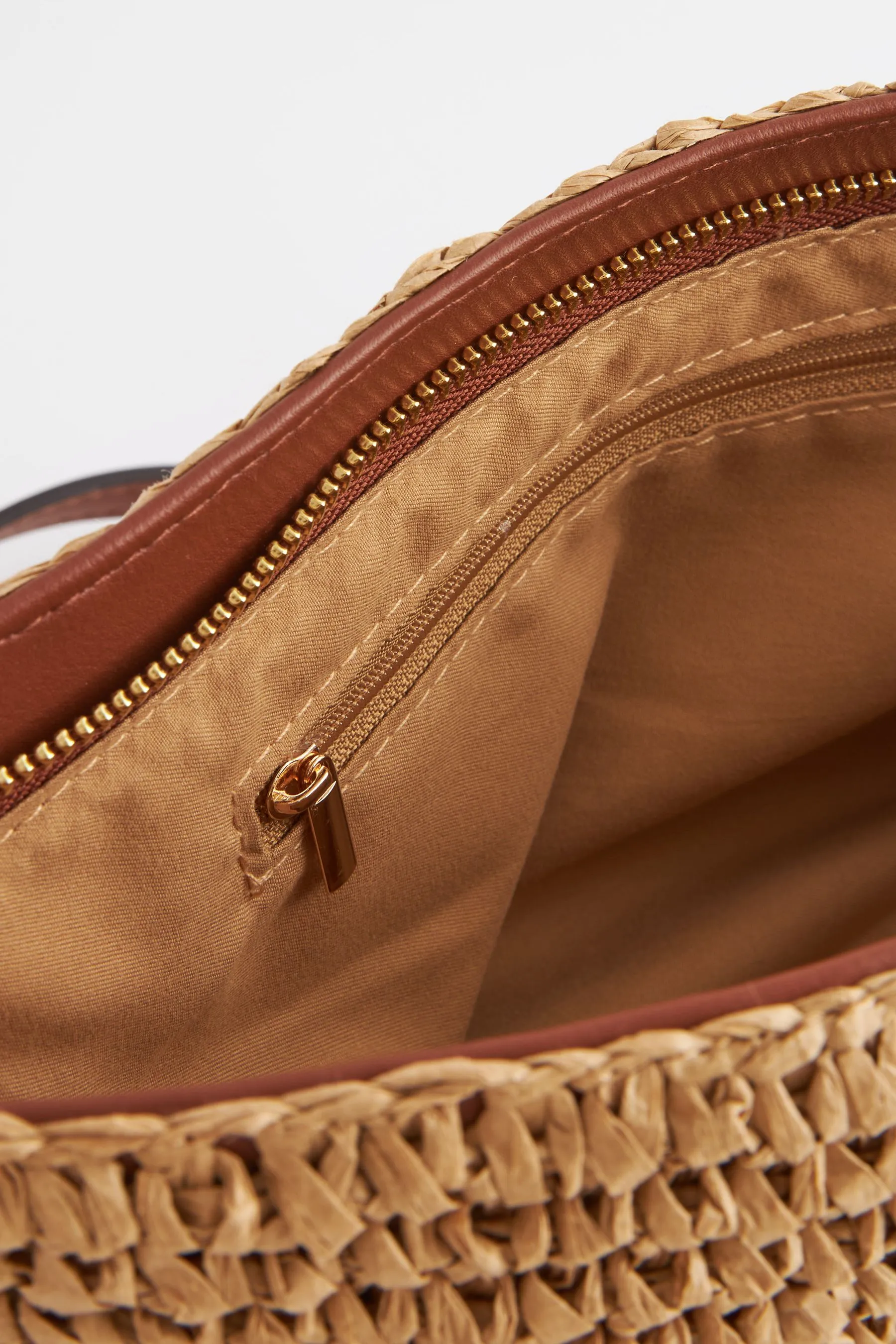 Borsa a tracolla in paglia    