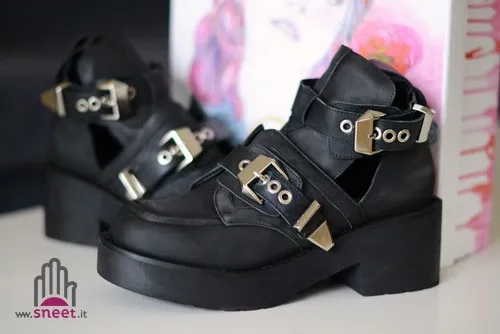 Cut Out Boot