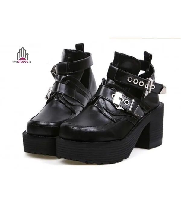 Cut Out Boot