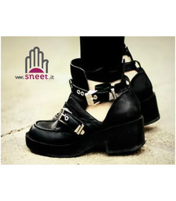 Cut Out Boot