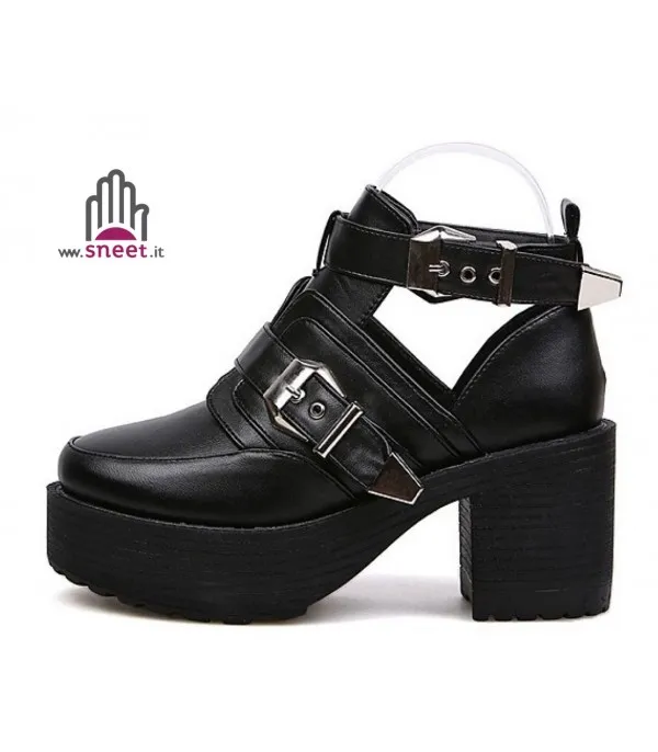 Cut Out Boot