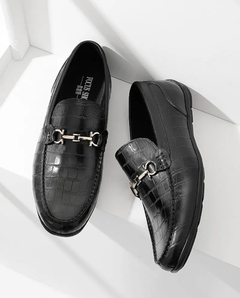 Estate piatta Italia mocassini da uomo fatti a mano moda fibbia di lusso in pelle di mucca da uomo scarpe casual slip on scarpe