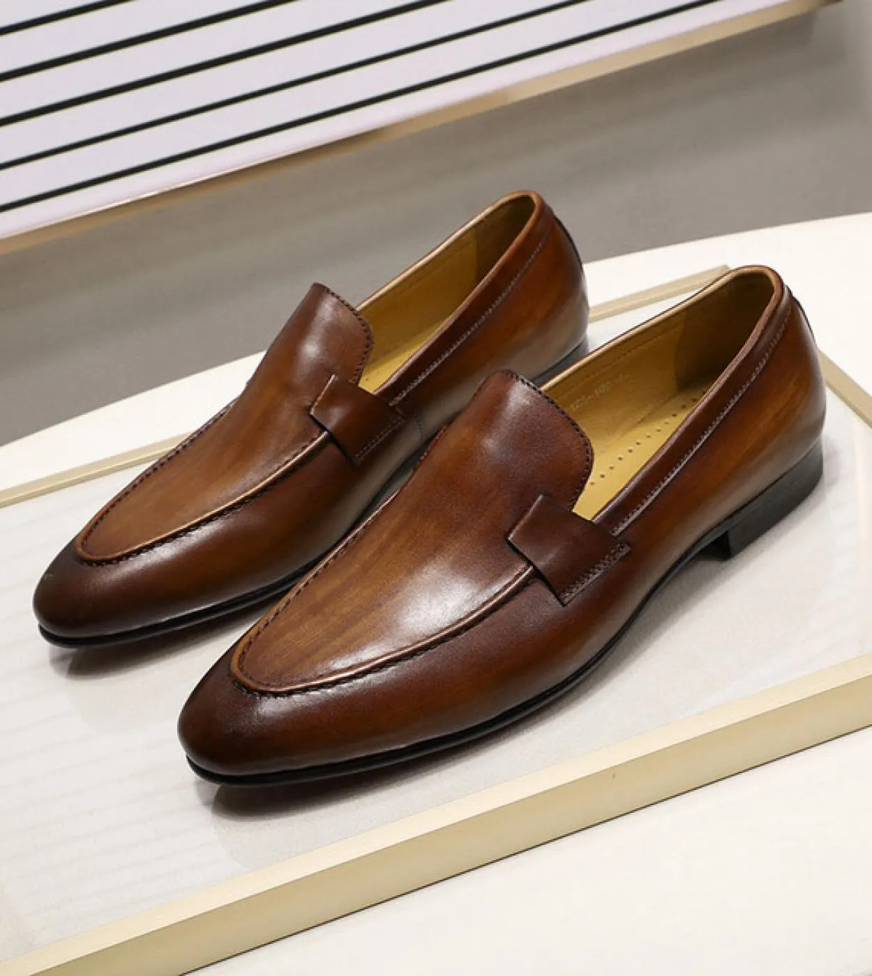Felix Chu Designer Fashion Mocassini da uomo in pelle fatti a mano nero marrone scarpe da lavoro casual da uomo festa da uomo Fo