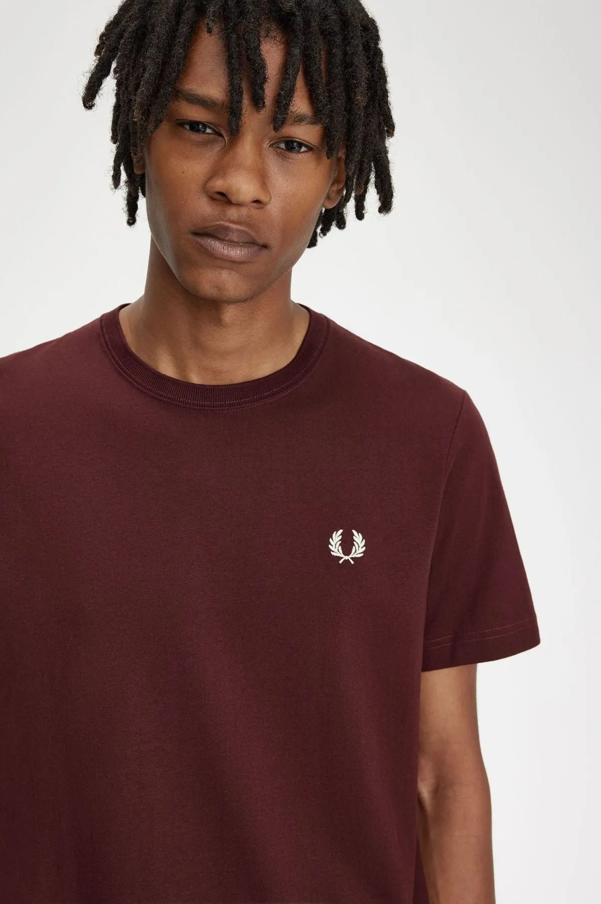 Fred Perry T-shirt Girocollo Bordeaux con Logo