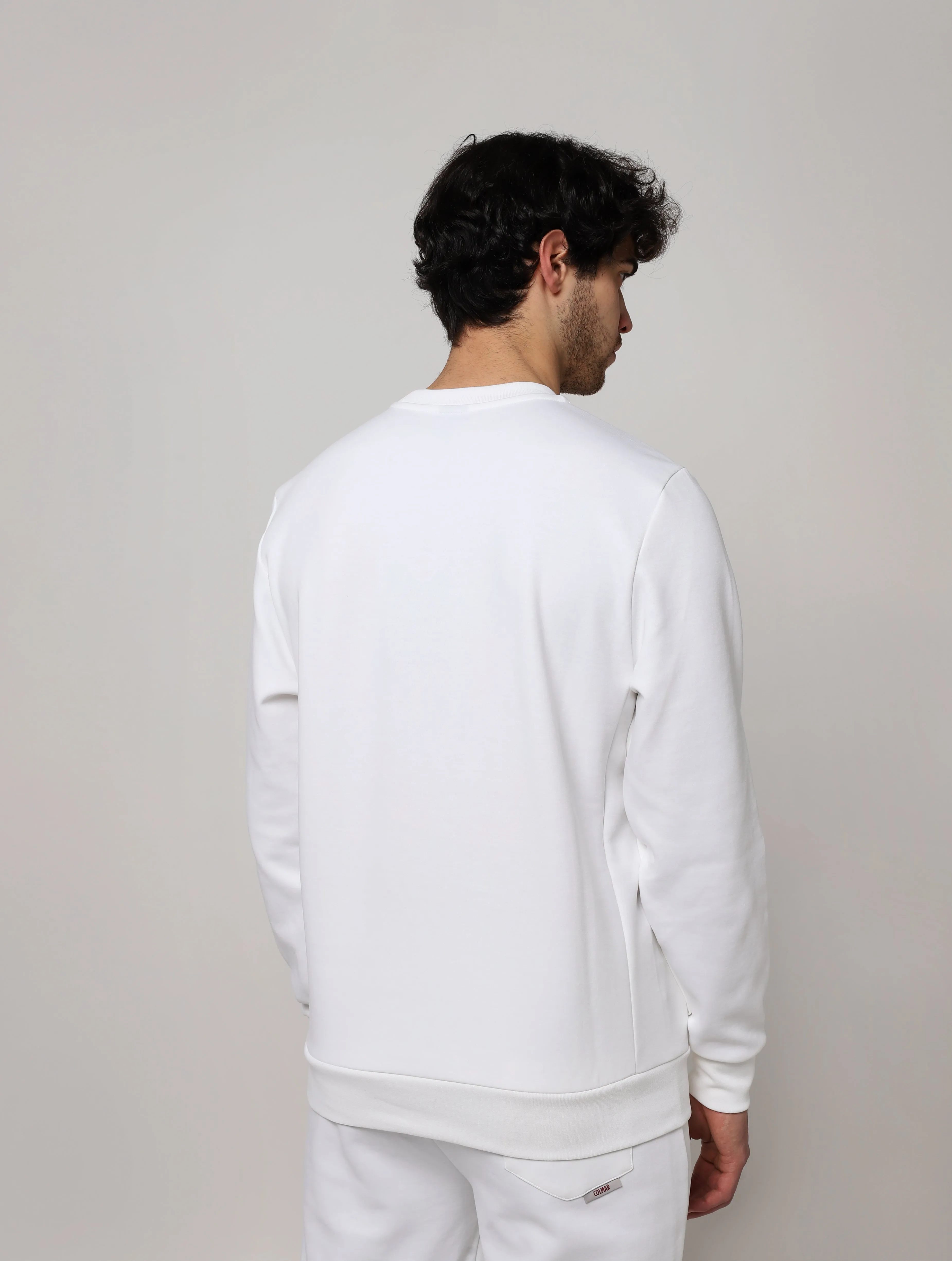 Maglia girocollo con polsini, fondo e collo elasticizzati in maglia a costineabbinabile ai pantaloni in felpa nel tessuto 8xq, c