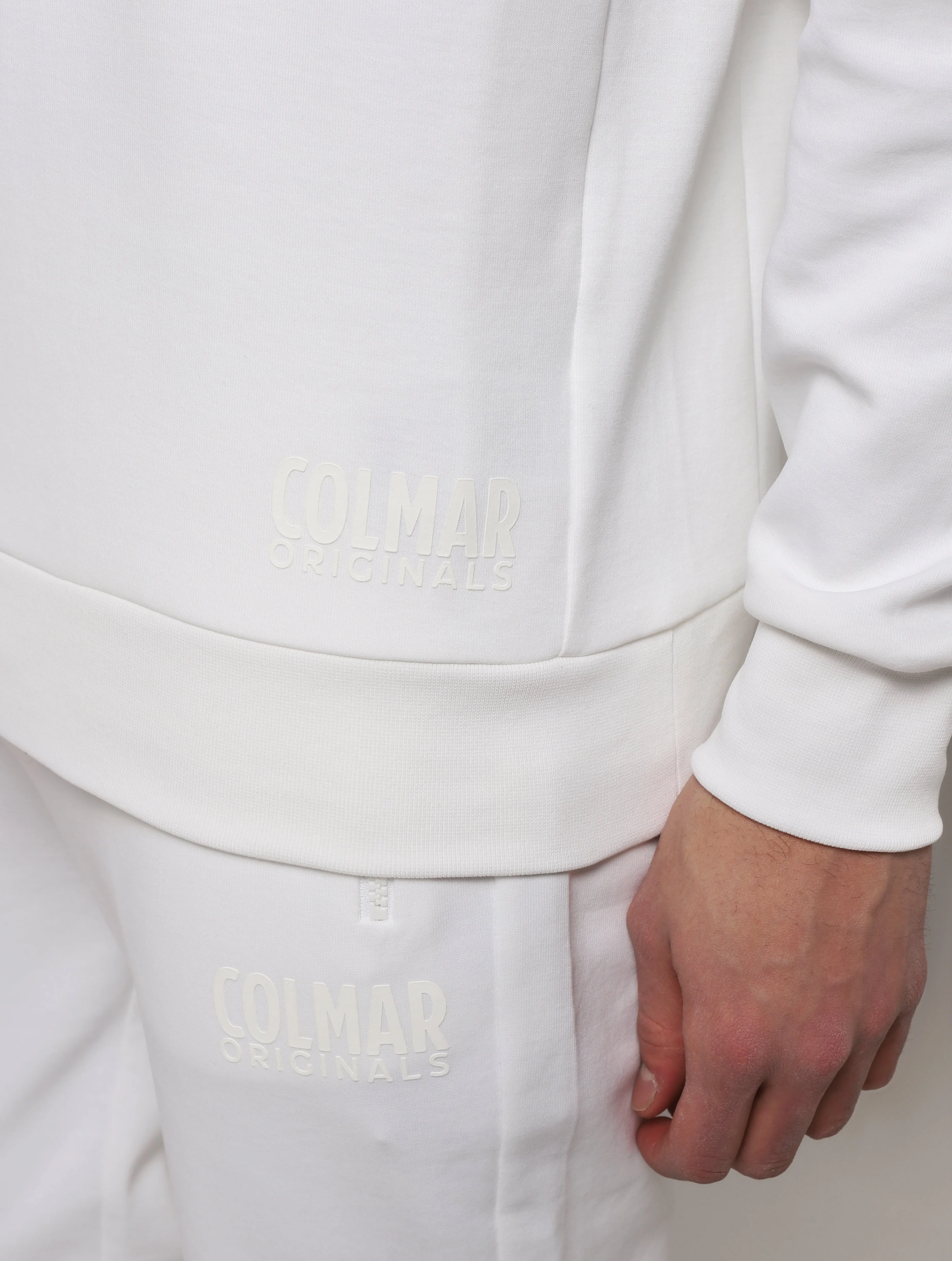 Maglia girocollo con polsini, fondo e collo elasticizzati in maglia a costineabbinabile ai pantaloni in felpa nel tessuto 8xq, c