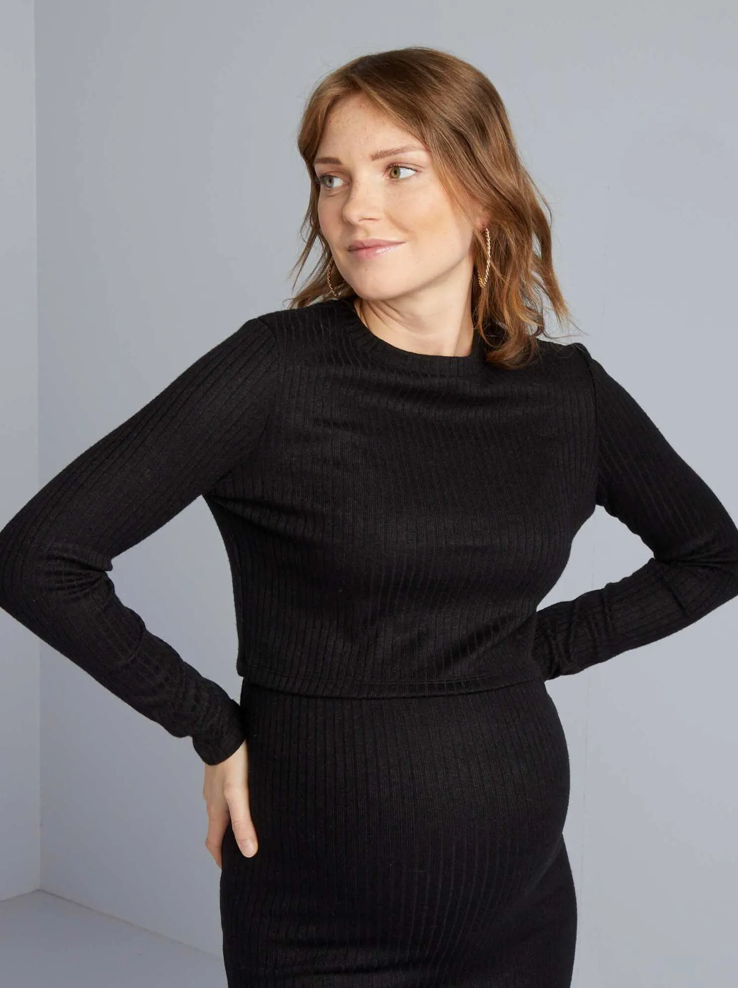 Maglione cropped premaman in maglia a coste - nero