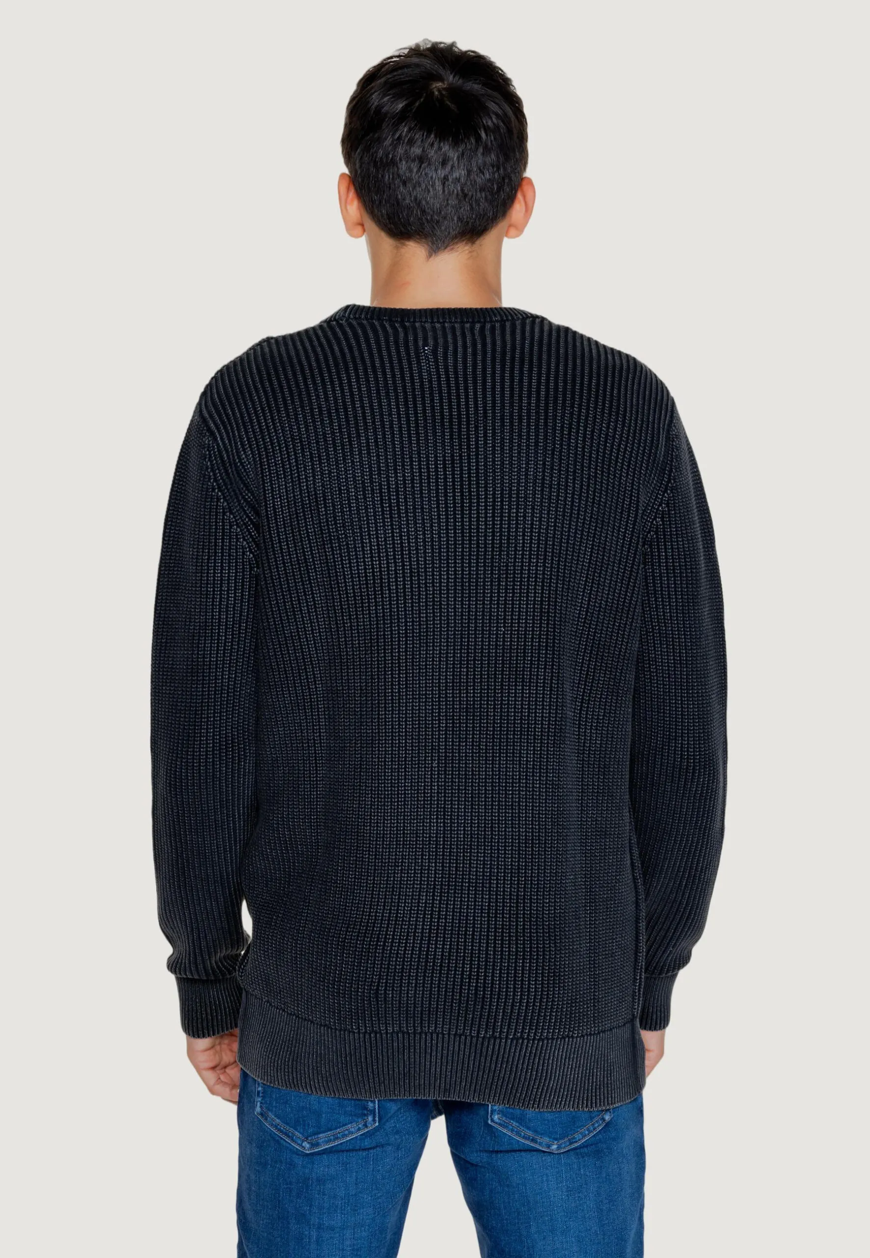 Maglione Guess DELMAR CN LS WASHED RIBBED Nero