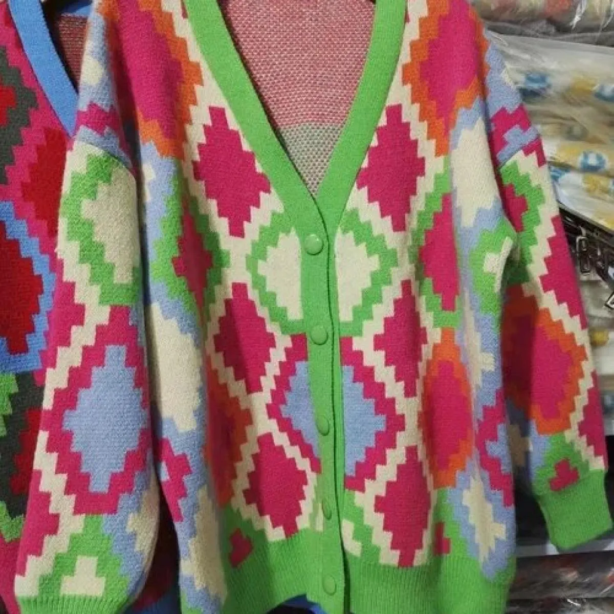 Maglioni Autunno Inverno Nuovo maglione jacquard a losanghe a contrasto di colore Cappotto cardigan in maglia allentata Maglione