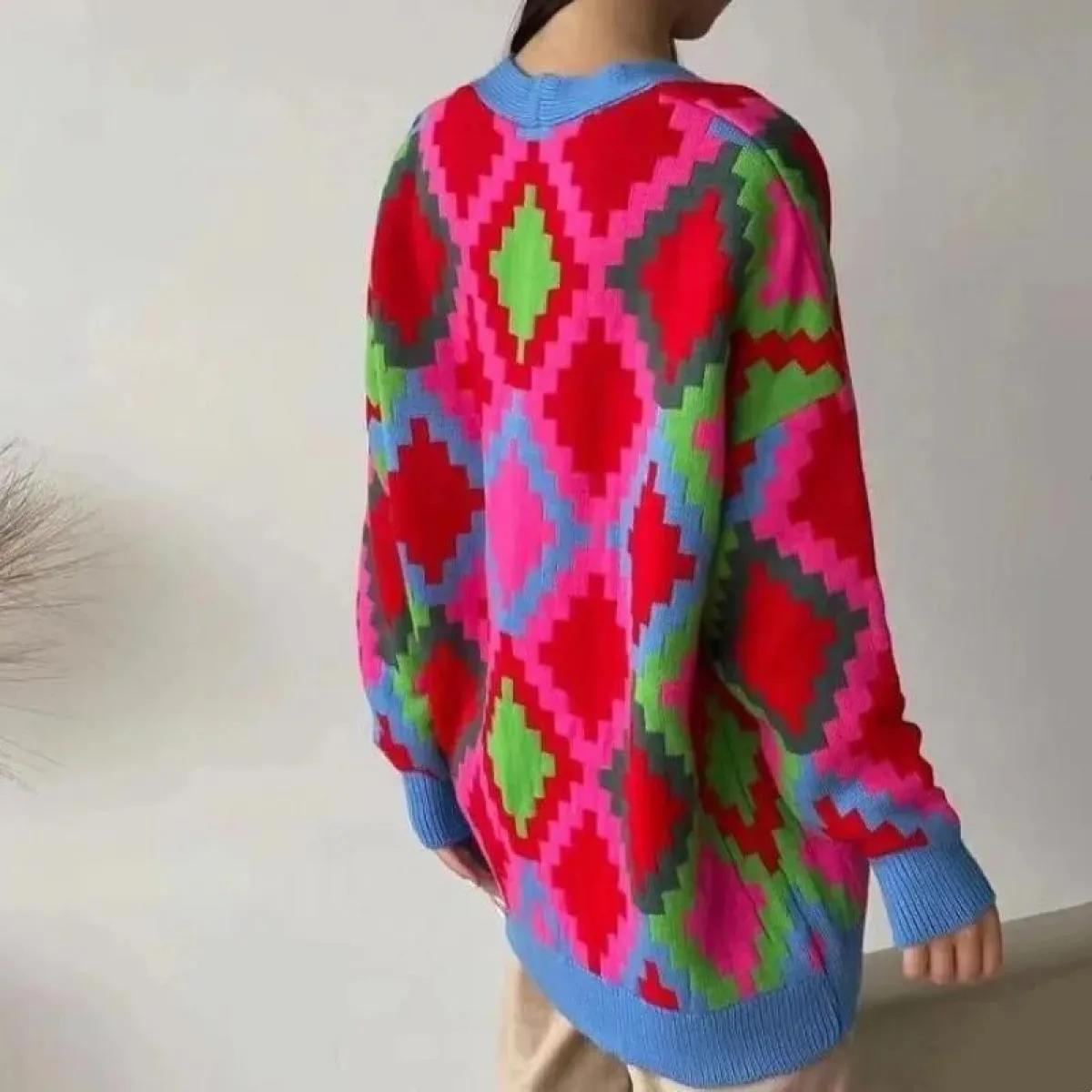 Maglioni Autunno Inverno Nuovo maglione jacquard a losanghe a contrasto di colore Cappotto cardigan in maglia allentata Maglione