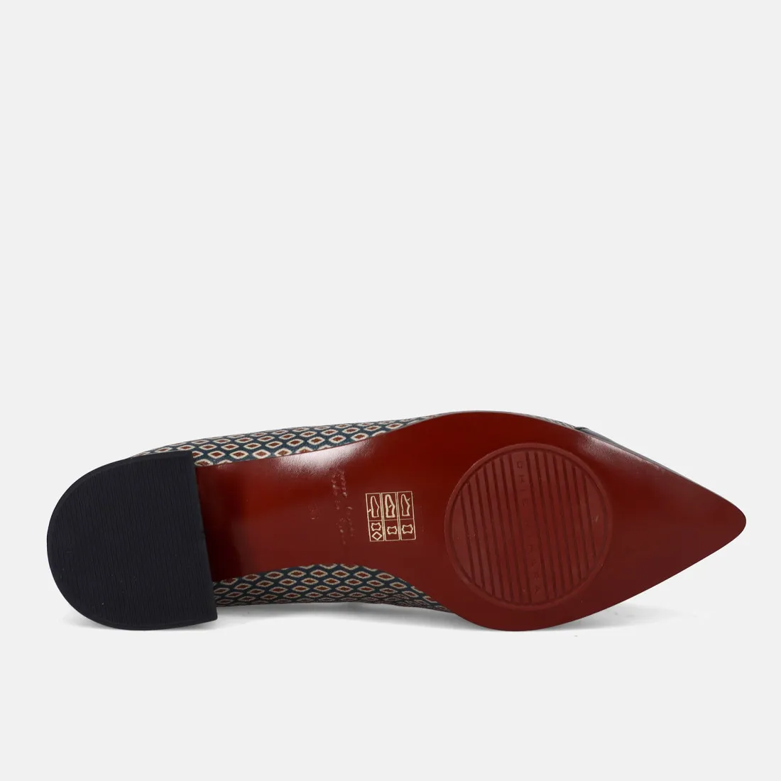 Mary Jane Chie Mihara Hetuse nera e bordeaux con tacco basso