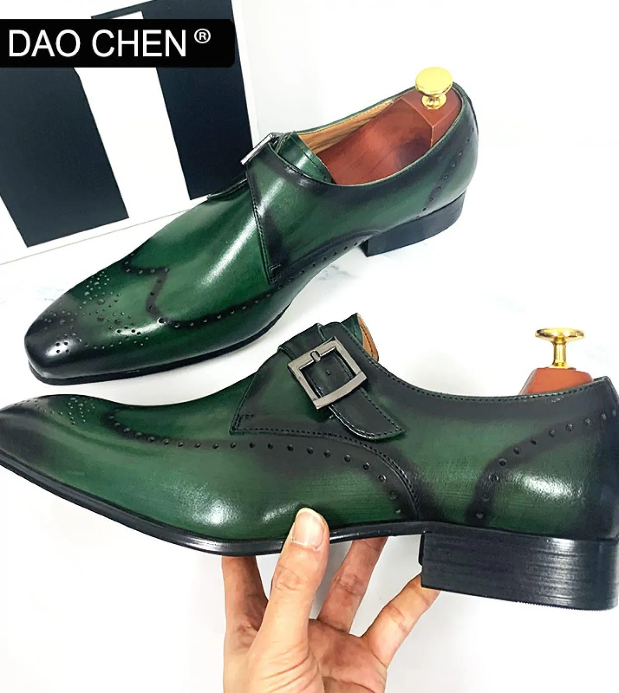 Mocassini da uomo di marca di lusso Monk Strap Shoes Black Green Wingtip Scarpe eleganti da uomo in vera pelle Scarpe da uomo da