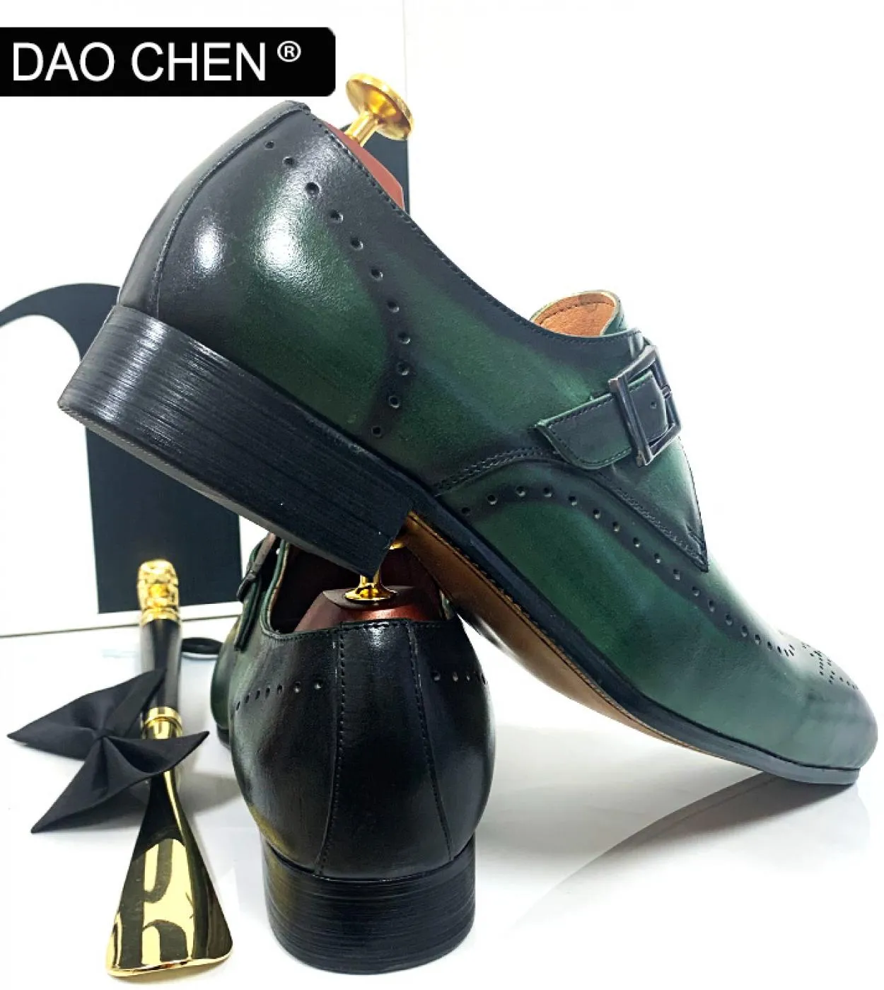 Mocassini da uomo di marca di lusso Monk Strap Shoes Black Green Wingtip Scarpe eleganti da uomo in vera pelle Scarpe da uomo da