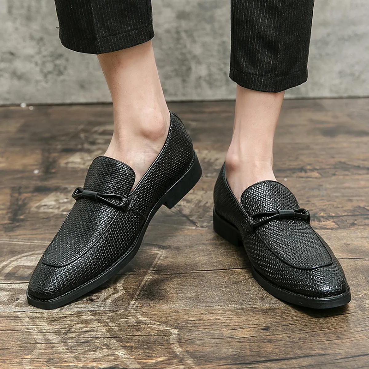 Mocassini da uomo nuovi Scarpe con motivo in rilievo in PU senza polsini con lacci Tinta unita Comode scarpe formali da uomo cla