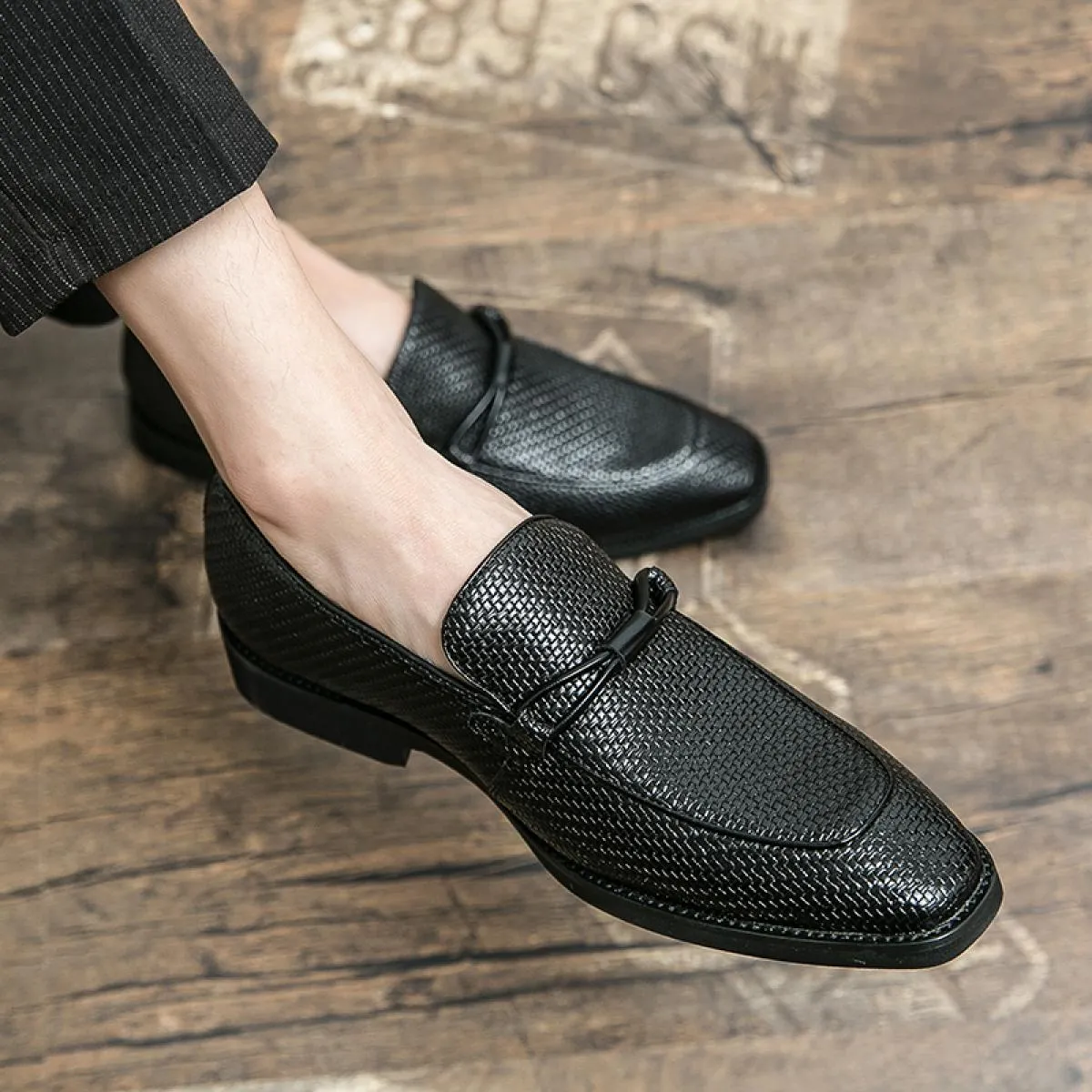 Mocassini da uomo nuovi Scarpe con motivo in rilievo in PU senza polsini con lacci Tinta unita Comode scarpe formali da uomo cla