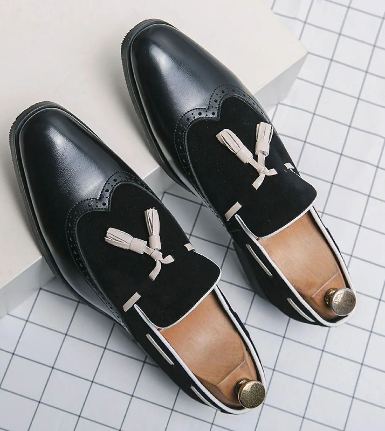 Mocassini Scarpe da uomo Brock Nappa a punta Moda Scarpe in pelle Casual Festa di nozze Slip On Scarpe eleganti Designer di luss