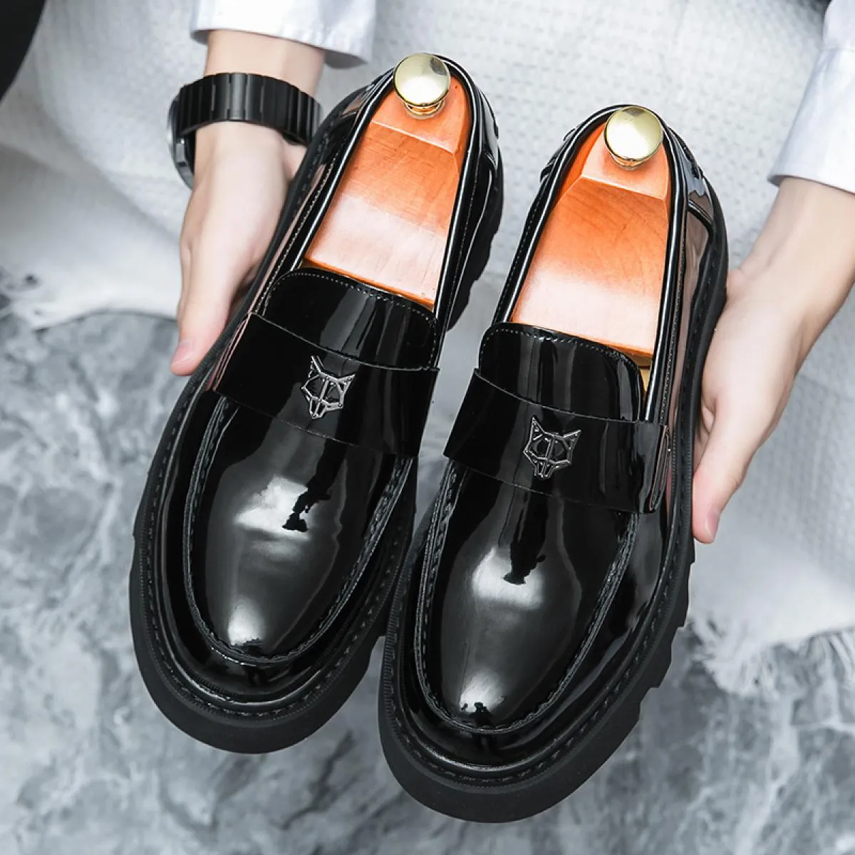 Mocassini Scarpe da uomo Pu in pelle ultra fibra Tacco basso Punta tonda Scarpe stile moda Scarpe da uomo formali da lavoro tras