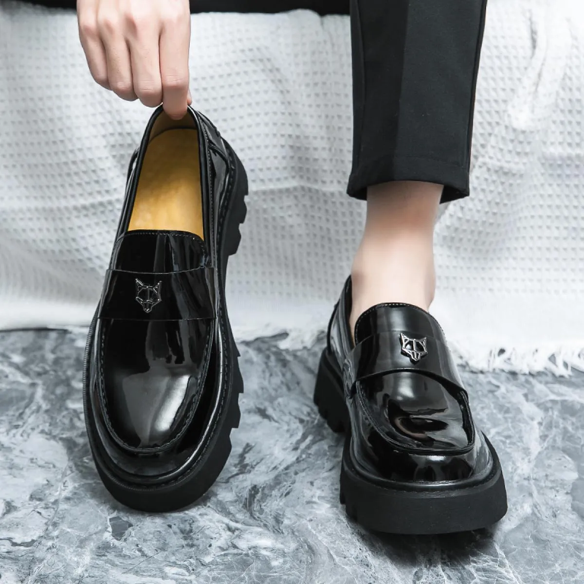 Mocassini Scarpe da uomo Pu in pelle ultra fibra Tacco basso Punta tonda Scarpe stile moda Scarpe da uomo formali da lavoro tras
