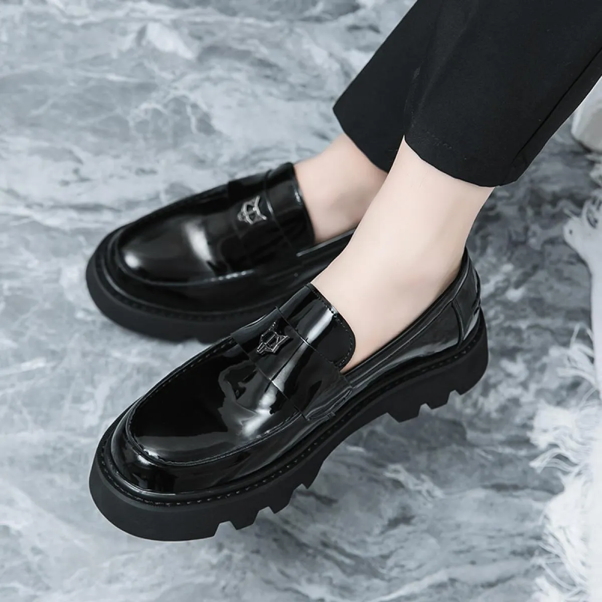 Mocassini Scarpe da uomo Pu in pelle ultra fibra Tacco basso Punta tonda Scarpe stile moda Scarpe da uomo formali da lavoro tras