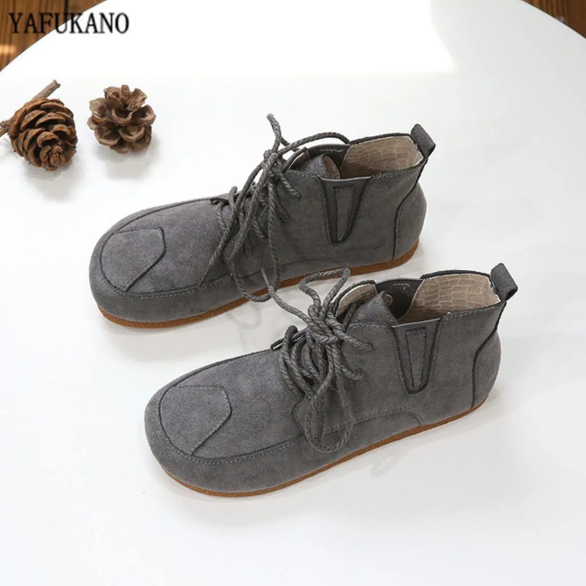 Mori Girl Stivaletti corti piatti in pelle scamosciata retrò con punta tonda Stivaletti casual fatti a mano con suola morbida st