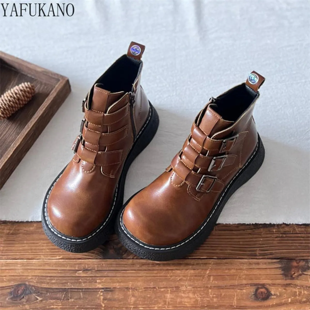 Mori Stivaletti letterari retrò per il tempo libero con fibbia per cintura Decor Stivaletti con plateau con tacco grosso Suola s