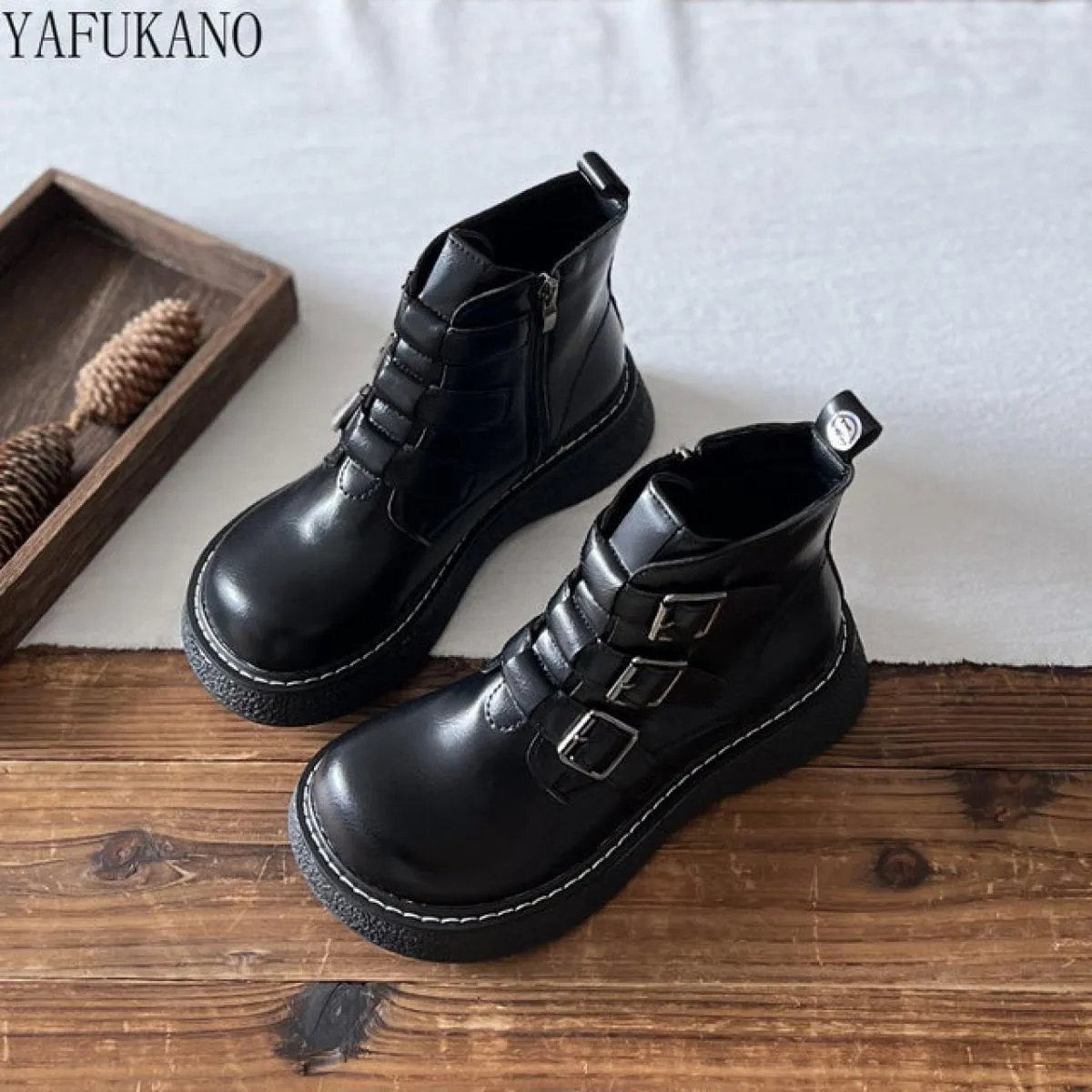 Mori Stivaletti letterari retrò per il tempo libero con fibbia per cintura Decor Stivaletti con plateau con tacco grosso Suola s
