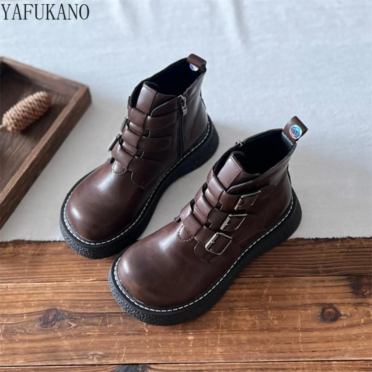 Mori Stivaletti letterari retrò per il tempo libero con fibbia per cintura Decor Stivaletti con plateau con tacco grosso Suola s