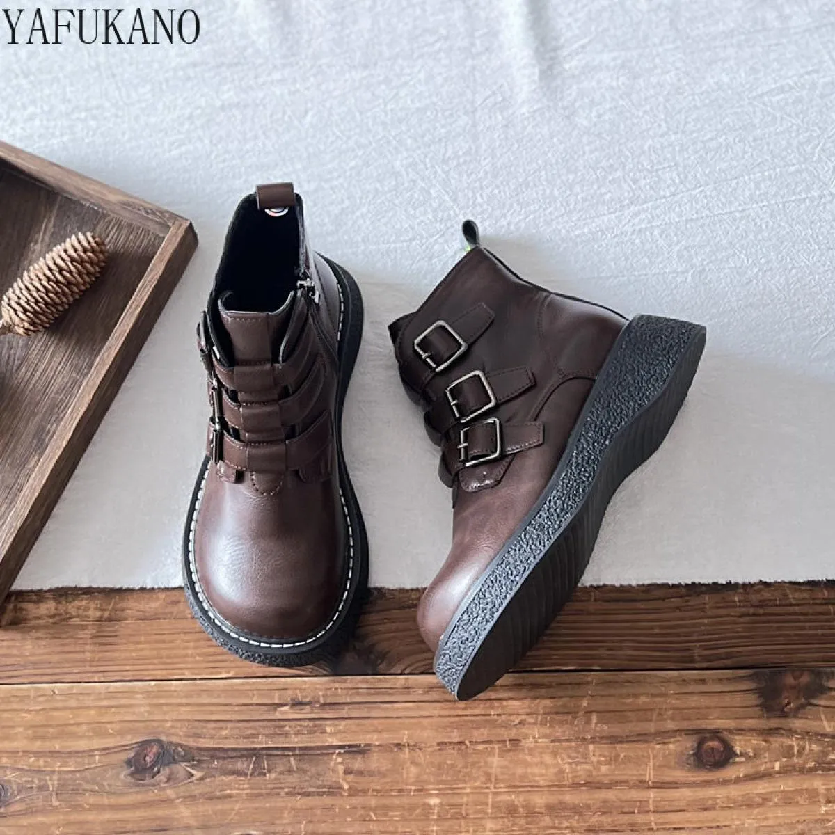 Mori Stivaletti letterari retrò per il tempo libero con fibbia per cintura Decor Stivaletti con plateau con tacco grosso Suola s