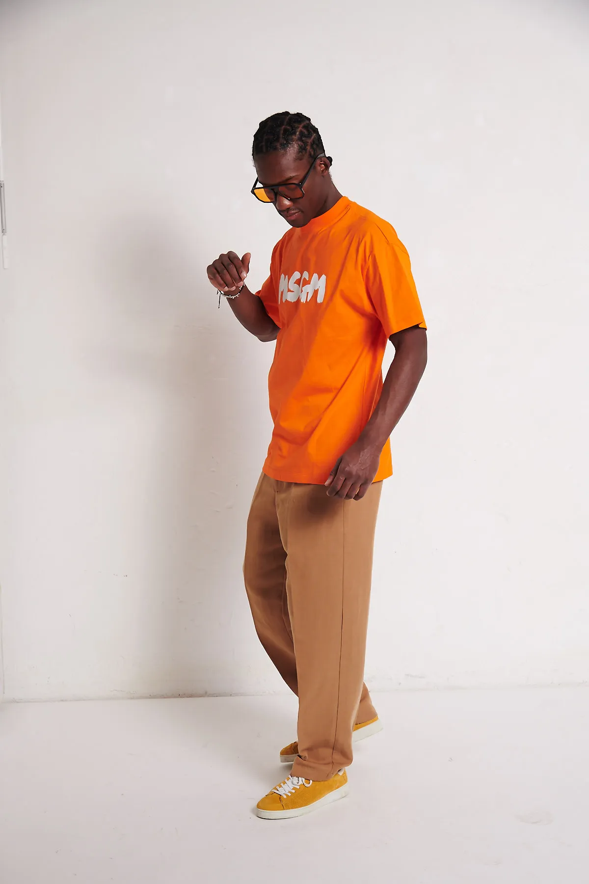 MSGM T-Shirt arancione col logo pennellato