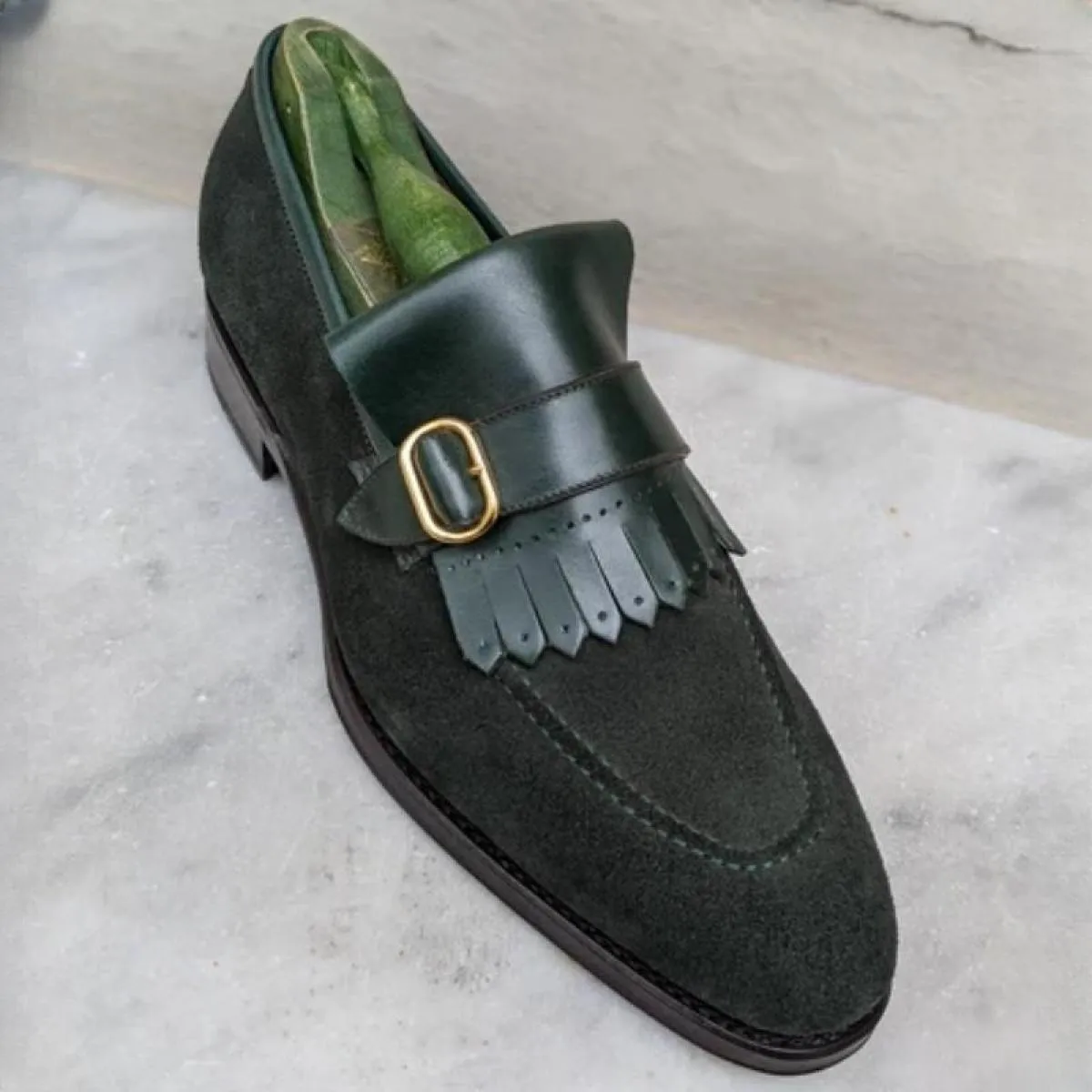 Nuovi mocassini verdi per uomo Nappe Punta tonda Flock Slipon Scarpe formali da uomo fatte a mano Taglia 3846 Abito da uomo di s