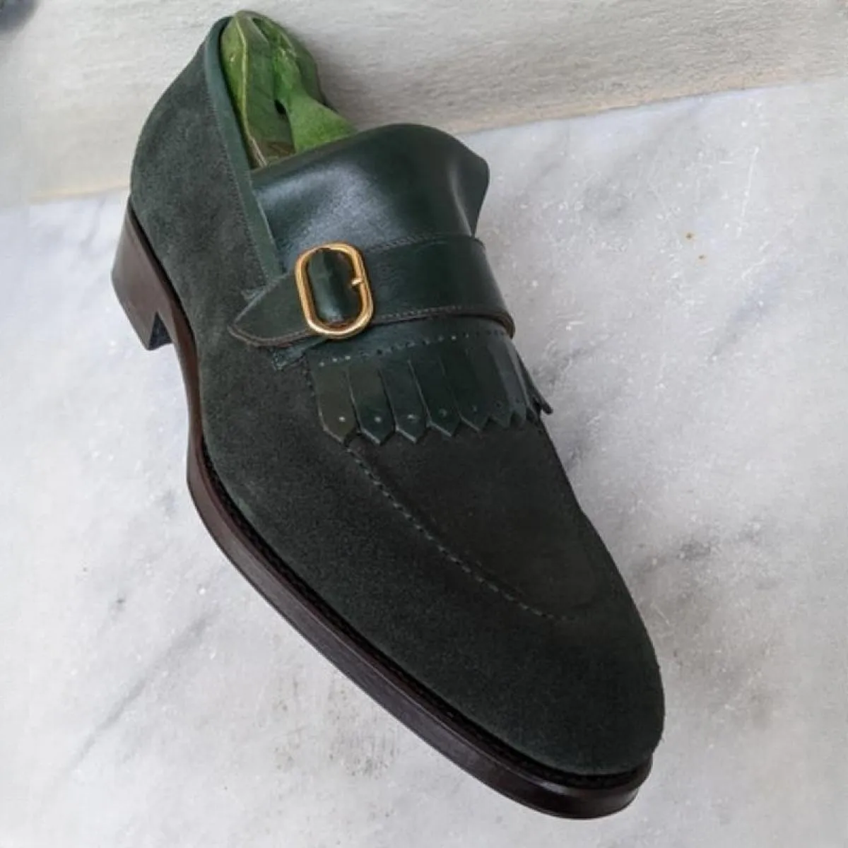Nuovi mocassini verdi per uomo Nappe Punta tonda Flock Slipon Scarpe formali da uomo fatte a mano Taglia 3846 Abito da uomo di s