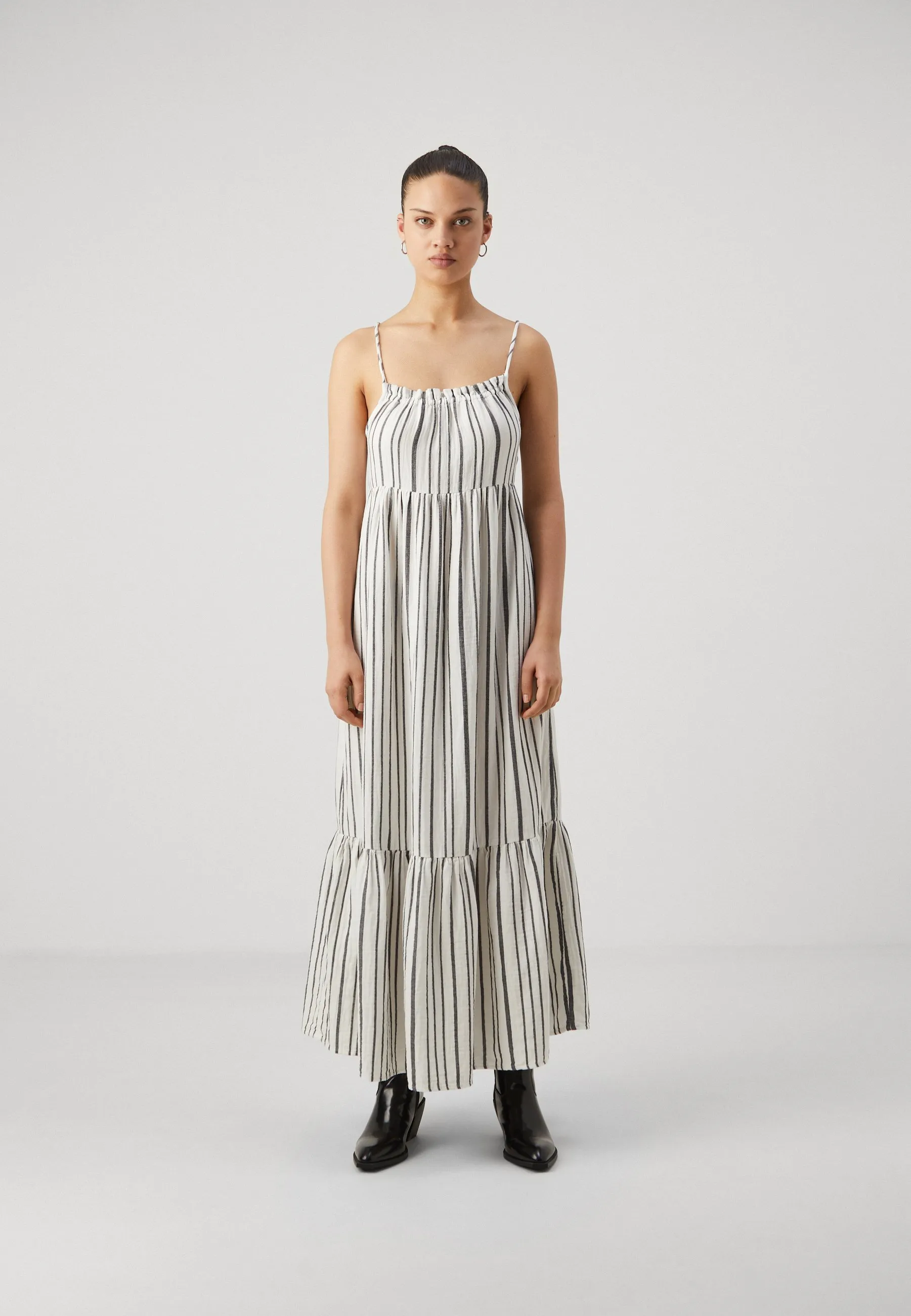 ONLTHYRA LIFE STRAP DRESS  - Vestito lungo