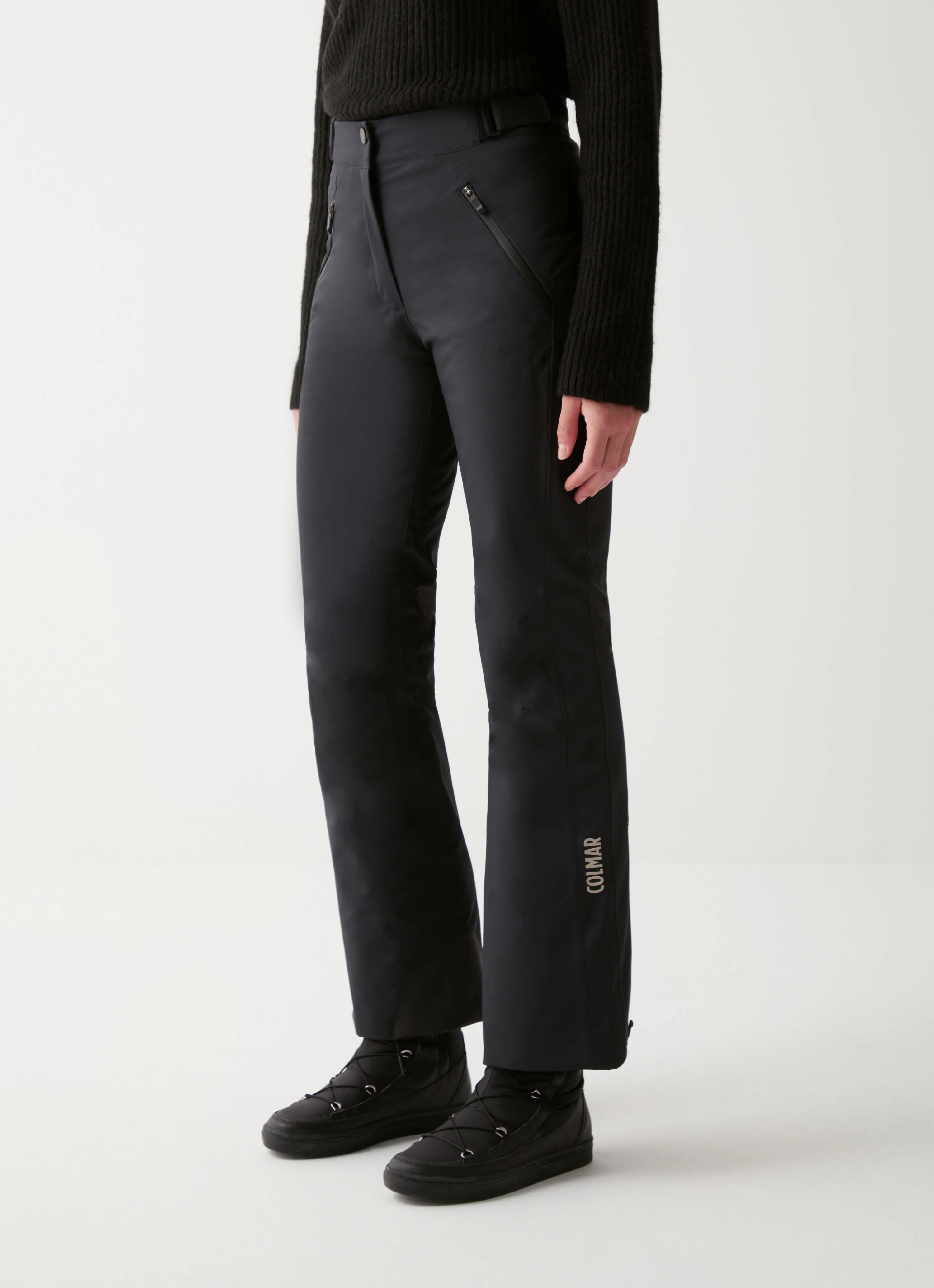 Padded ski pants with adjustable waist