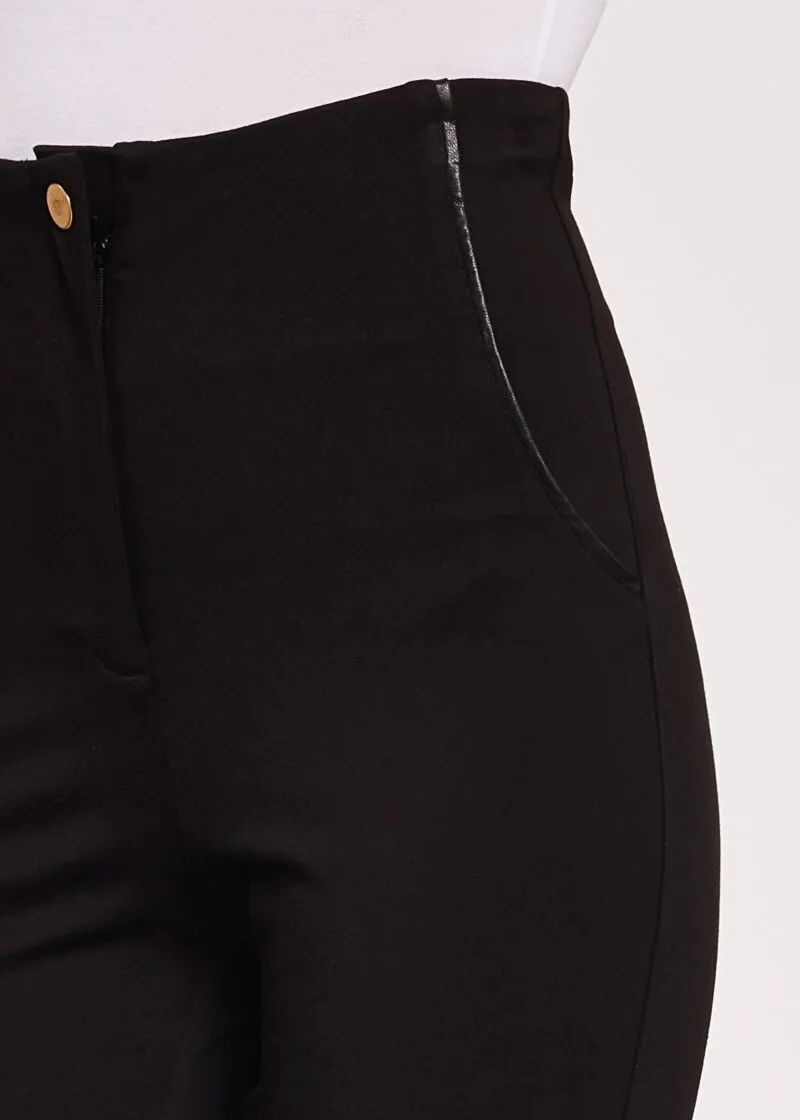Pantaloni a vita alta