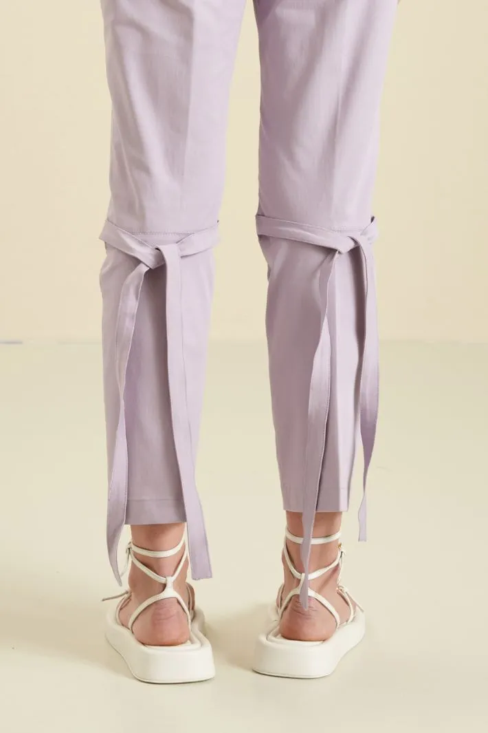 Pantaloni cropped in gabardina