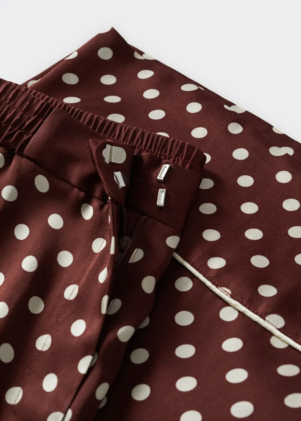 Pantaloni satinati pois