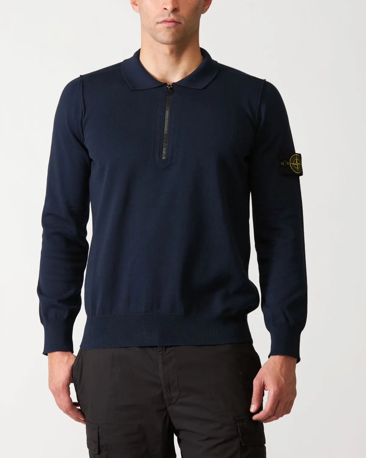 Polo in maglia blu con zip