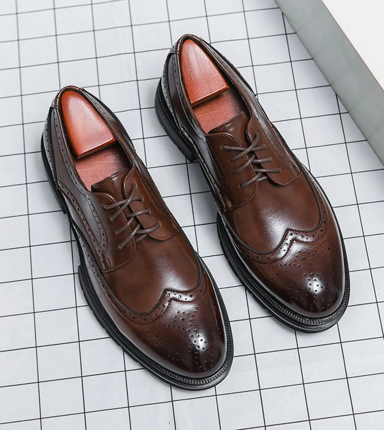Primavera 2023 New Business Oxford Scarpe da uomo Scarpe da guida Scarpe con lacci Pelle bovina Confortevole Primavera British R