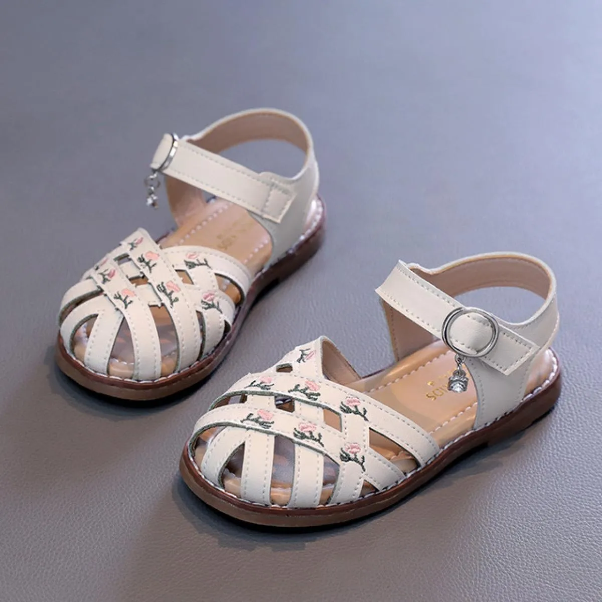 Sandali per bambini Scarpe da spiaggia Scarpe estive per vacanze al mare Ragazze Baby morbide antiscivolo Principessa Scava fuor