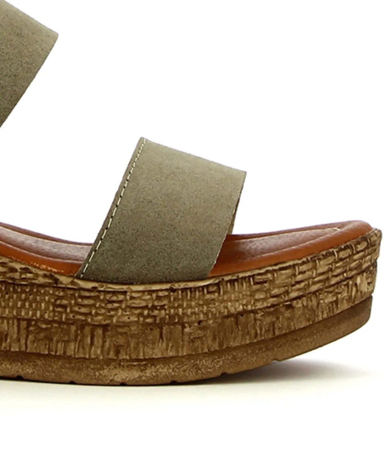 Sandali verdi in pelle con zeppa