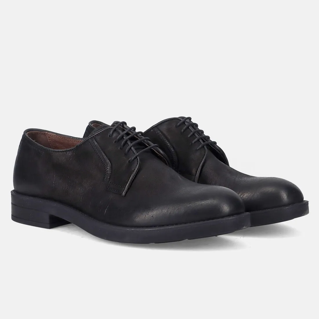 Scarpa derby da uomo Pawelk's in nabuk ingrassato nero