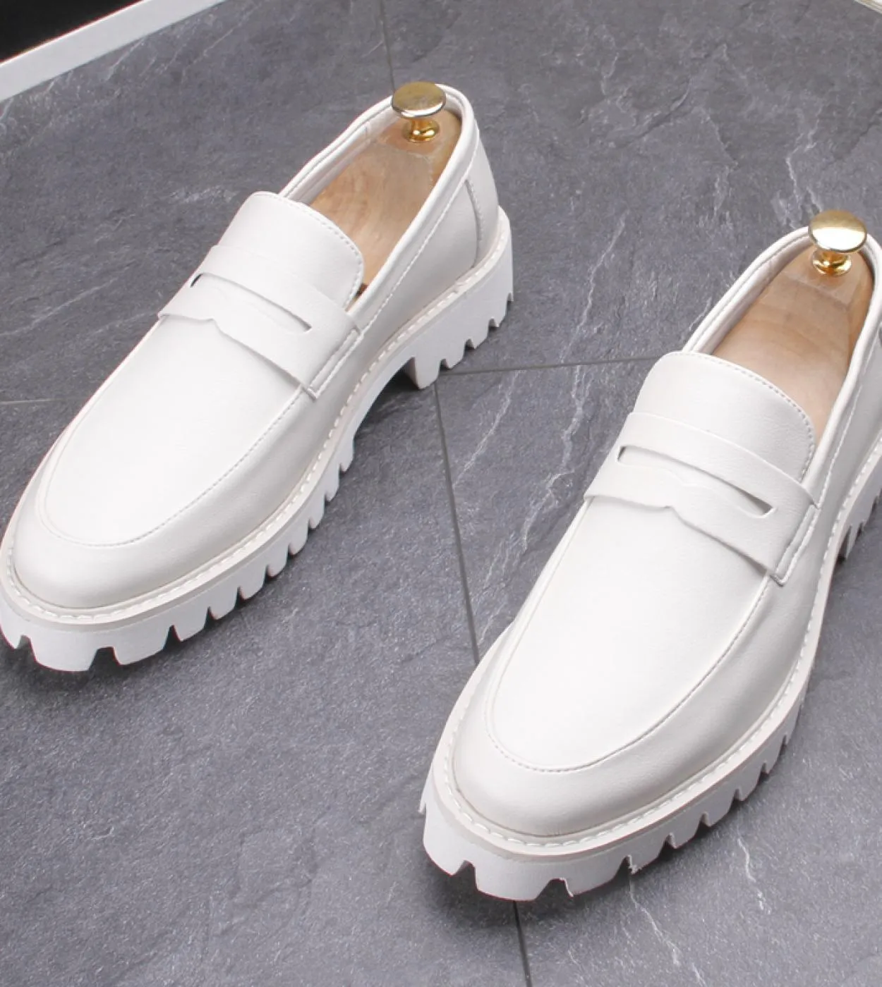 Scarpe casual con plateau da uomo con suola spessa Mocassini firmati da uomo per giovani Slip On Social Sneaker da uomo di alta