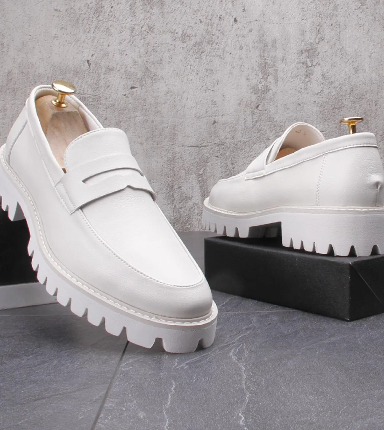 Scarpe casual con plateau da uomo con suola spessa Mocassini firmati da uomo per giovani Slip On Social Sneaker da uomo di alta