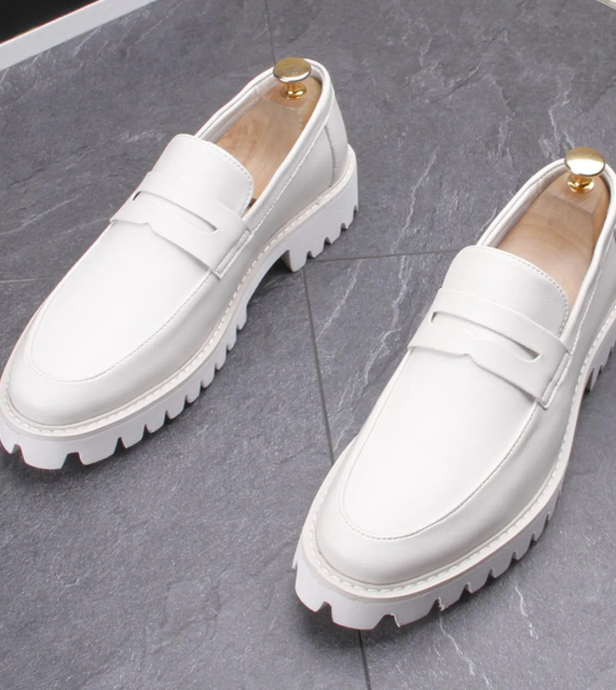 Scarpe casual con plateau da uomo con suola spessa Mocassini firmati da uomo per giovani Slip On Social Sneaker da uomo di alta