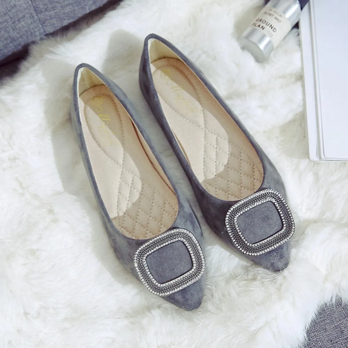 Scarpe da donna di lusso Scarpe basse Scarpe da barca Mocassini moda Flock a punta Scarpe basse in cristallo Donna Plus Size 34